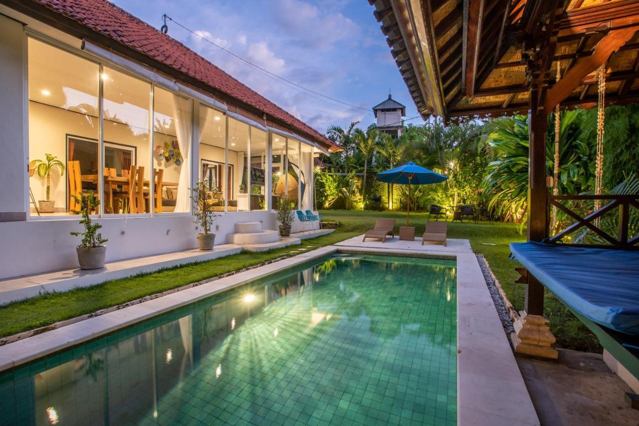 Villa Janitra Seminyak  Exterior photo