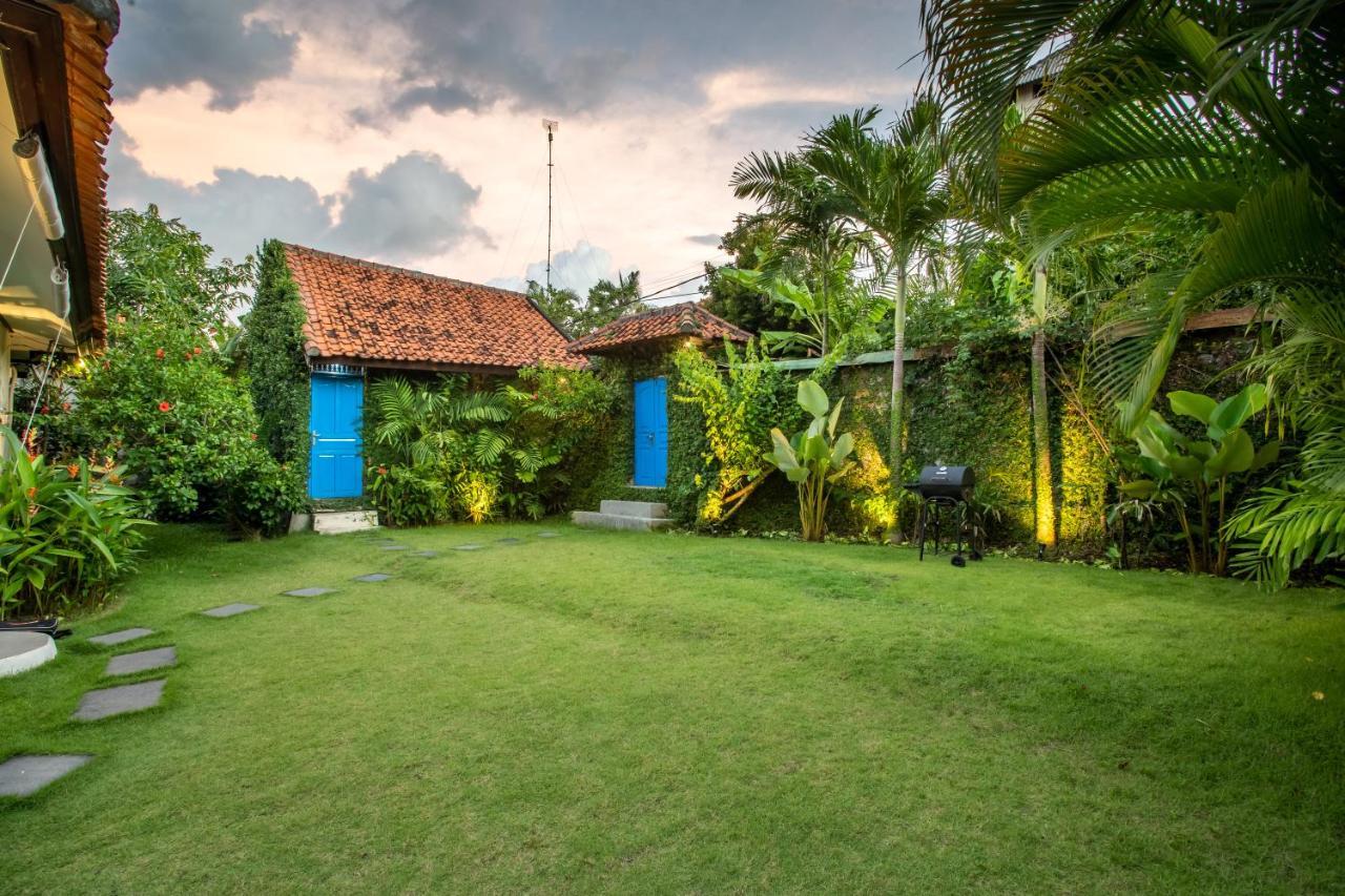 Villa Janitra Seminyak  Exterior photo